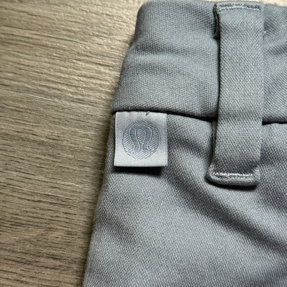 Lululemon Men's Commission Classic-Fit Short 9" *Oxford - Light Blue - Picture 4 of 9